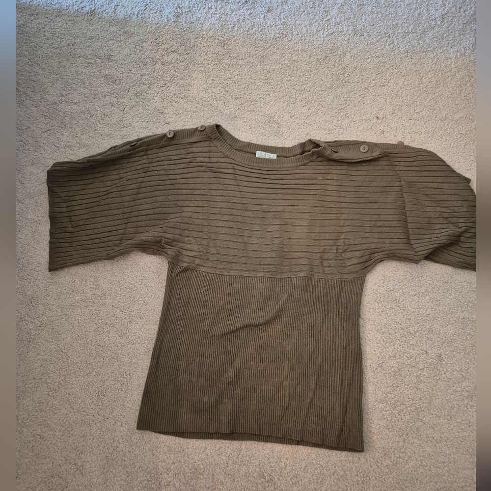 Joseph A Olive Green Crewneck Sweater with Ribbed Texture